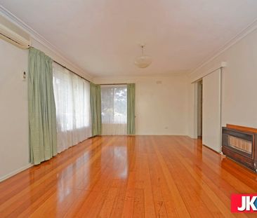 Well Maintained property in a prime location! - Photo 4