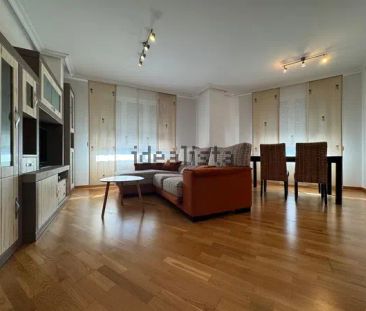 Alquiler de piso en Avenida de José Manuel Palacio Álvarez - Photo 2