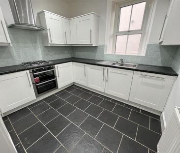 3 bedroom detached house to rent - Photo 3