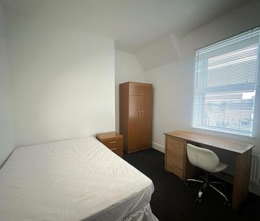 High Street, Bangor, Gwynedd, LL57 - Photo 2