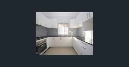 Beautiful Residence, Close to All - Photo 3