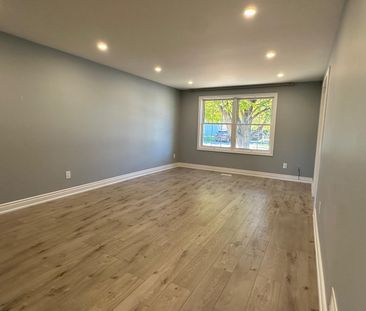 For Lease - 361 Terry Drive, Newmarket, Ontario - Photo 1