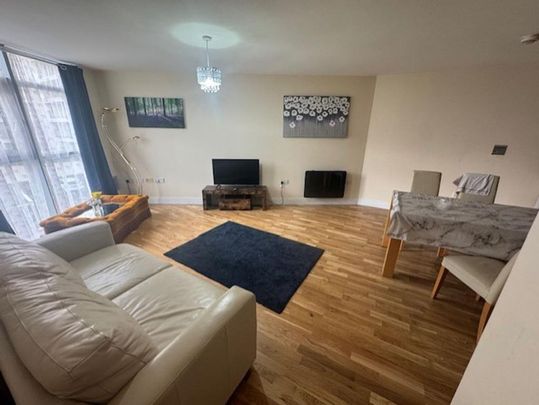 2 bedroom flat to rent - Photo 1