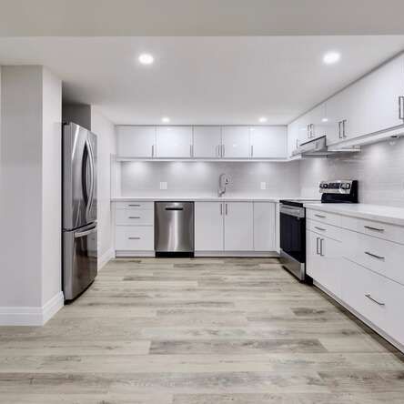 For Lease - 43 Firwood (Lower) Crescent, Toronto, Ontario - Photo 1