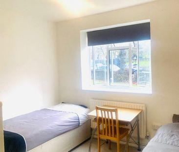 Room in a Shared Flat, Kington House, NW6 - Photo 3