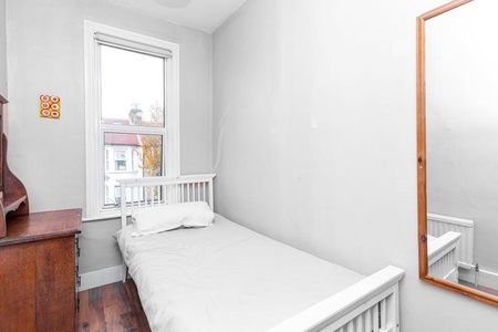 3 bedroom maisonette to rent - Photo 3