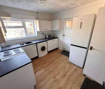 New Peachey Lane, Uxbridge, UB8 - Photo 6