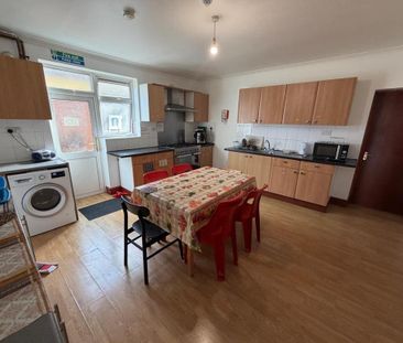 House share to rent - Photo 3