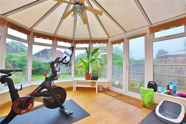 4 bedroom semi-detached house to rent - Photo 1