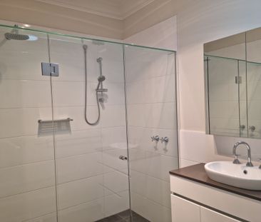 Modern Townhouse Living in the Heart of Albury - Photo 6