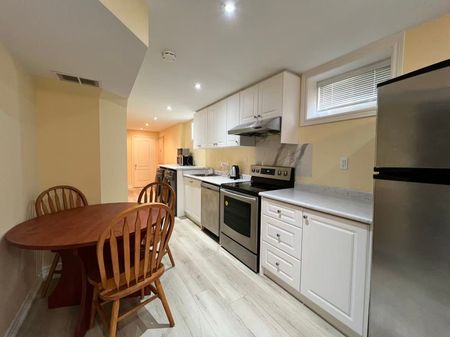 For Lease - 23 Toporowski Avenue, Richmond Hill, Ontario - Photo 2