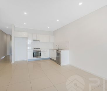 "Modern 2-Bedroom Apartment with Secure Parking in Wentworthville" - Photo 3