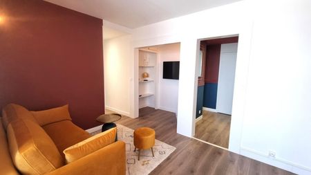 Location Appartement 6 pièces Meublé 9m² HEROUVILLE ST CLAIR 14200 - Photo 2