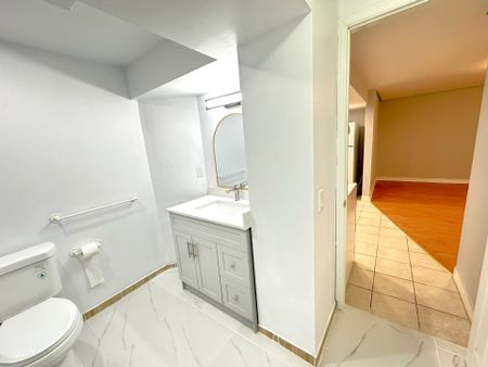 For Lease - 423 Osiris Drive, Richmond Hill, Ontario - Photo 2