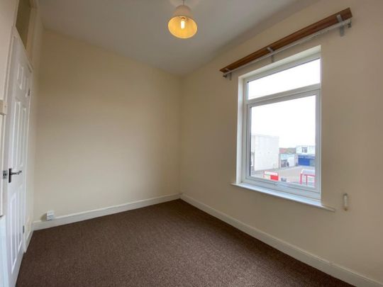 1 bedroom Flat To Let - Photo 1