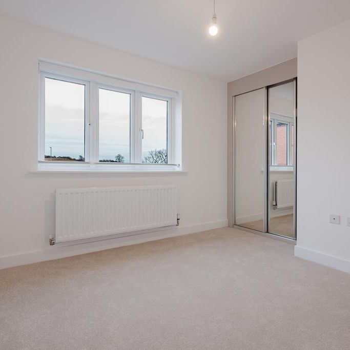 4 bedroom detached house to rent - Photo 1