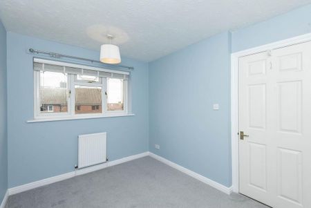 3 bedroom detached house to rent - Photo 2