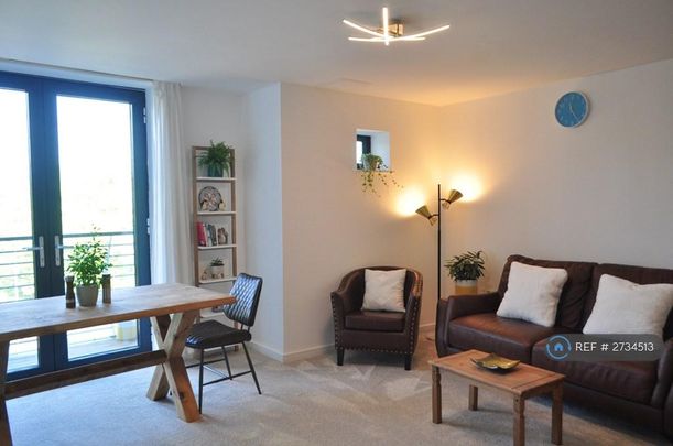 2 bedroom flat to rent - Photo 1