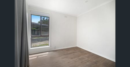 Modern 2-Bedroom Unit with Private Courtyard + Parking! - Photo 3