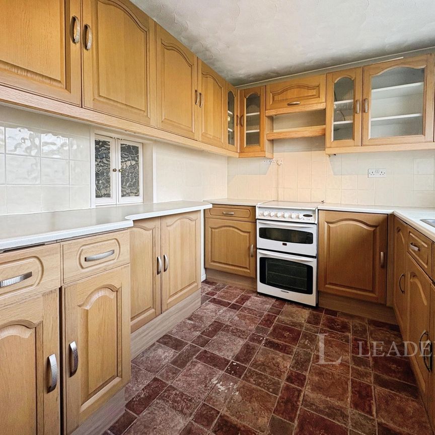 3 bedroom end of terrace to rent Deansway, Bromsgrove B61 - Photo 1