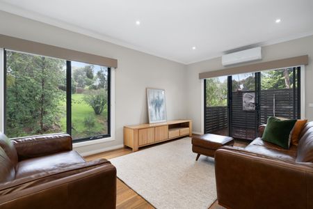 3/9 Louis Street, Greensborough - Photo 3