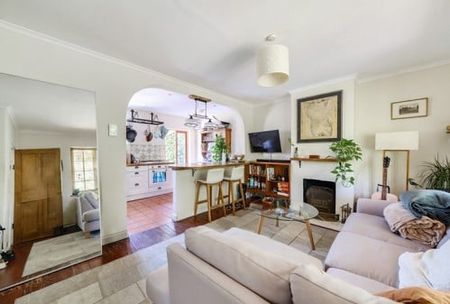 3 Bed Terraced House, Casino Avenue, SE24 - Photo 2