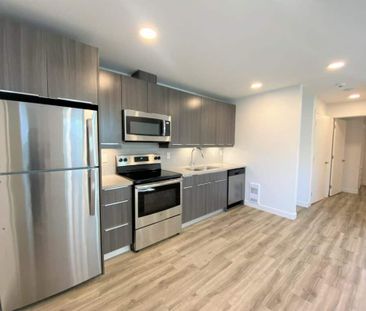 Edmonton Unfurnished townhouse Rental in West Jasper Place - Modern... - Photo 5