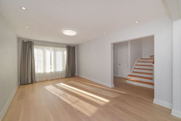 For Lease - 28 Longbow Square, Toronto, Ontario - Photo 1