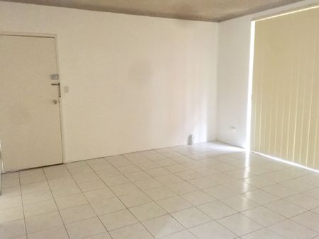 Spacious 3-Bedroom Unit - Prime Cabramatta Location - Photo 2