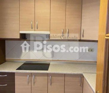 Piso en alquiler en La Zubia - Photo 2