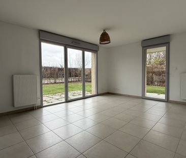 Appartement avec jardin de 250m2 – 3 chambres – 1 box fermé – BEZAN... - Photo 2