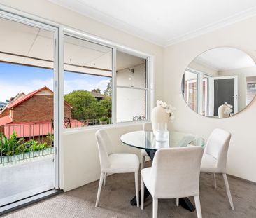 Perfect Two Bedroom Lifestyle Apartment - Photo 2