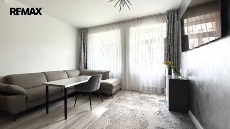 Pronájem bytu 2+kk v osobním vlastnictví 38 m², Praha 9 - Kyje - Photo 3