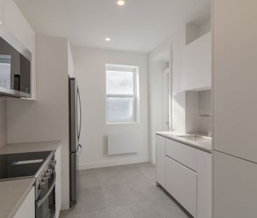 4890 Queen Mary Road - Photo 2