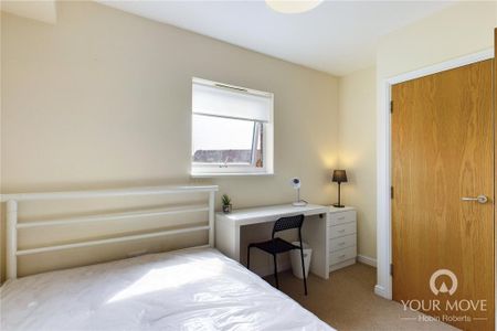 2 bedroom flat to rent - Photo 4