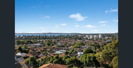 Immaculate Two Bedroom Apartment With Breathtaking Views - Photo 5