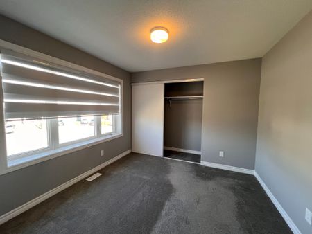 For Lease - 965 Fameflower Street, Barrhaven, Ontario - Photo 4