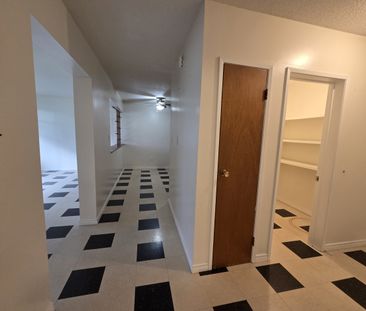 Chateau Laurier Apartments– 102 104th Street - Photo 4