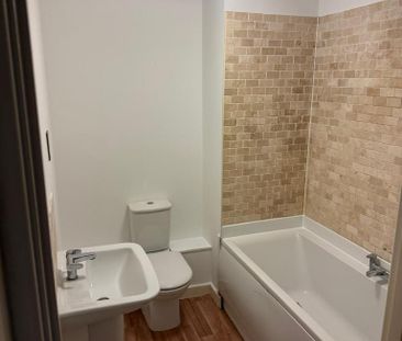 2 bedroom apartment to rent - Photo 6