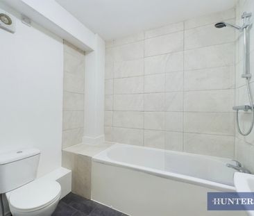 2 bedroom Flat To Let - Photo 6
