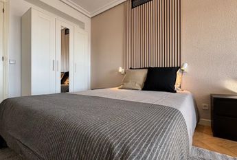 Calle de Tribaldos, Madrid, Community of Madrid 28043