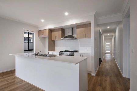 Newly built, 4 bedroom, family home in the up and coming Huntly area. - Photo 2