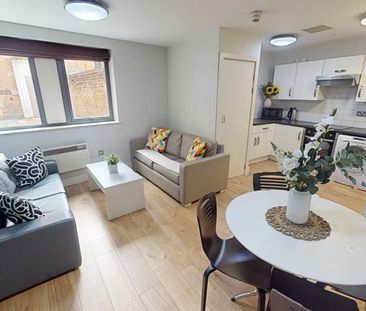 4 bedroom flat to rent - Photo 4