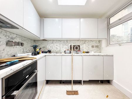 Holloway Road, N19, London - Photo 2