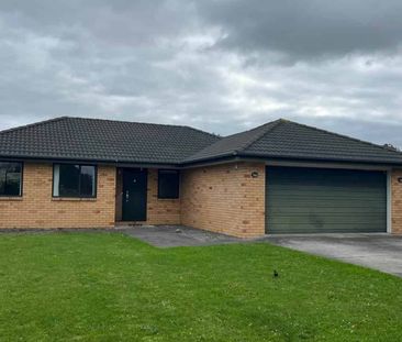 Spacious Family Home in a Quiet Cul-de-Sac - Photo 1