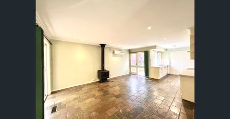 $650/w 4 Bed 2 Bath 2 Carport Family Home Great Location - Photo 5