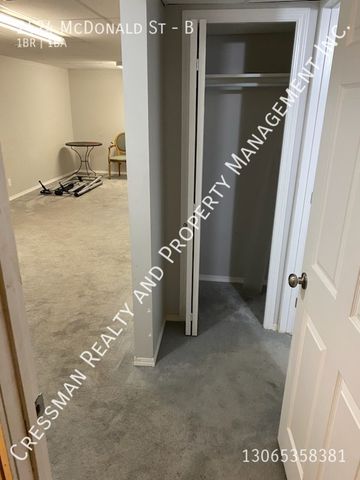 1 Bedroom + Den, 1 Bath Basement Suite - Photo 2