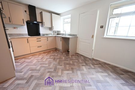 3 bedroom terrace house for rent on Cranesville, Gateshead, Tyne and Wear, NE9 6SP - Photo 4