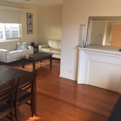 Glen Huntly - Photo 1