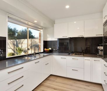 43 Longacres Road, Yallambie VIC 3085 - Photo 2